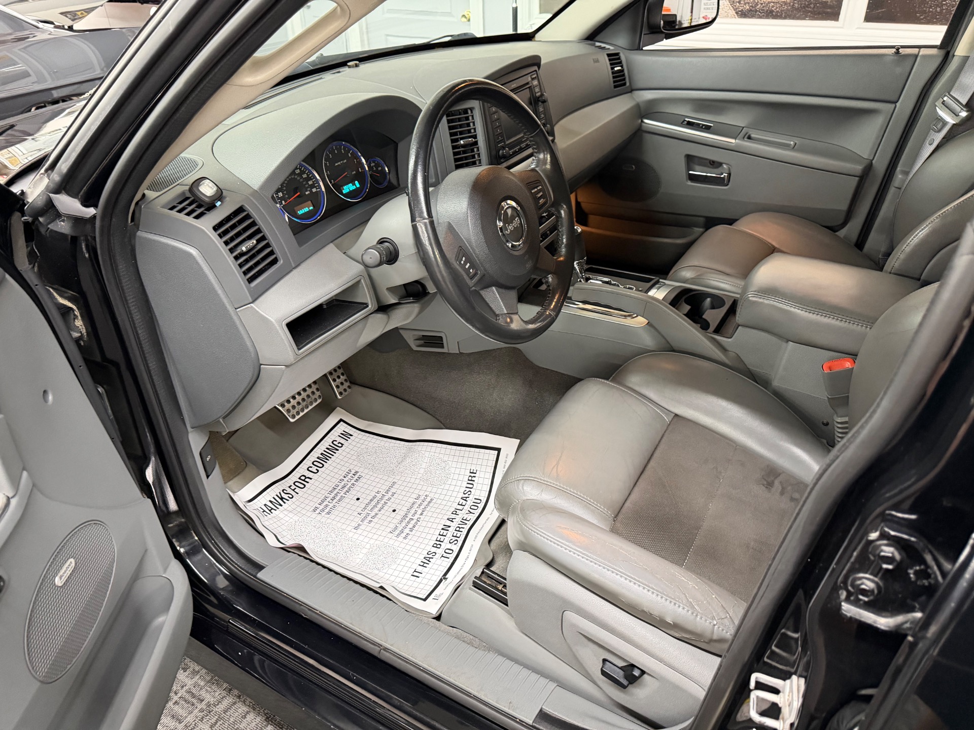 2007 Jeep Grand Cherokee 27
