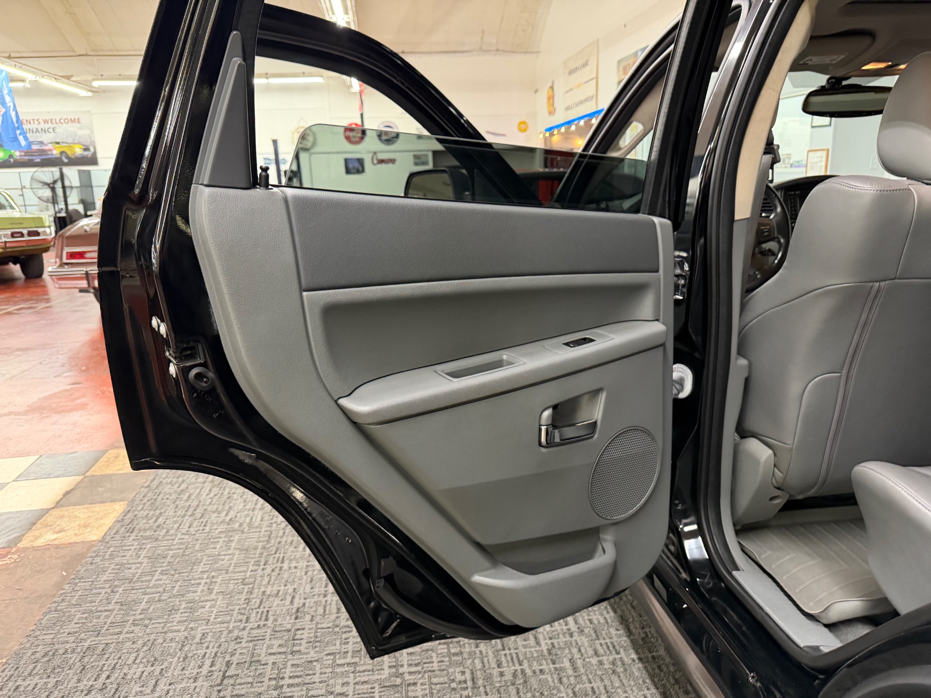 2007 Jeep Grand Cherokee 69