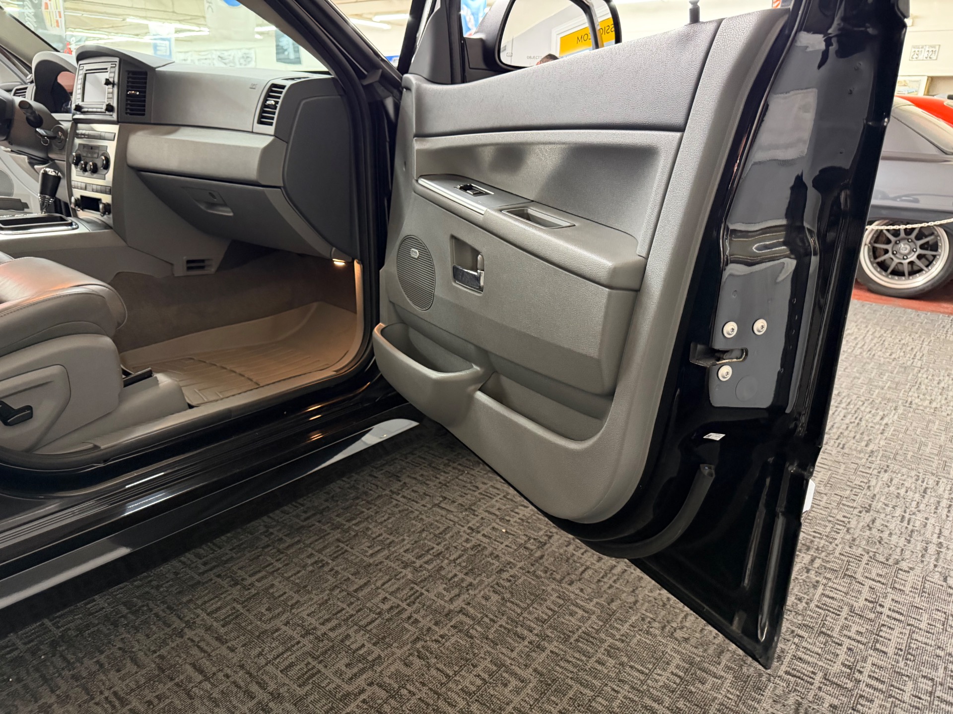 2007 Jeep Grand Cherokee 81
