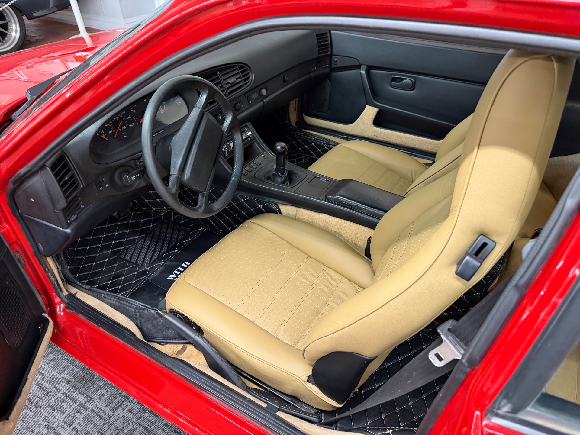 1986 Porsche 944 15