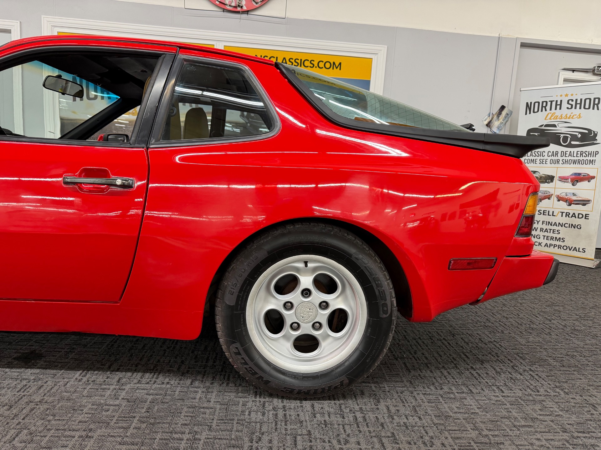 1986 Porsche 944 18