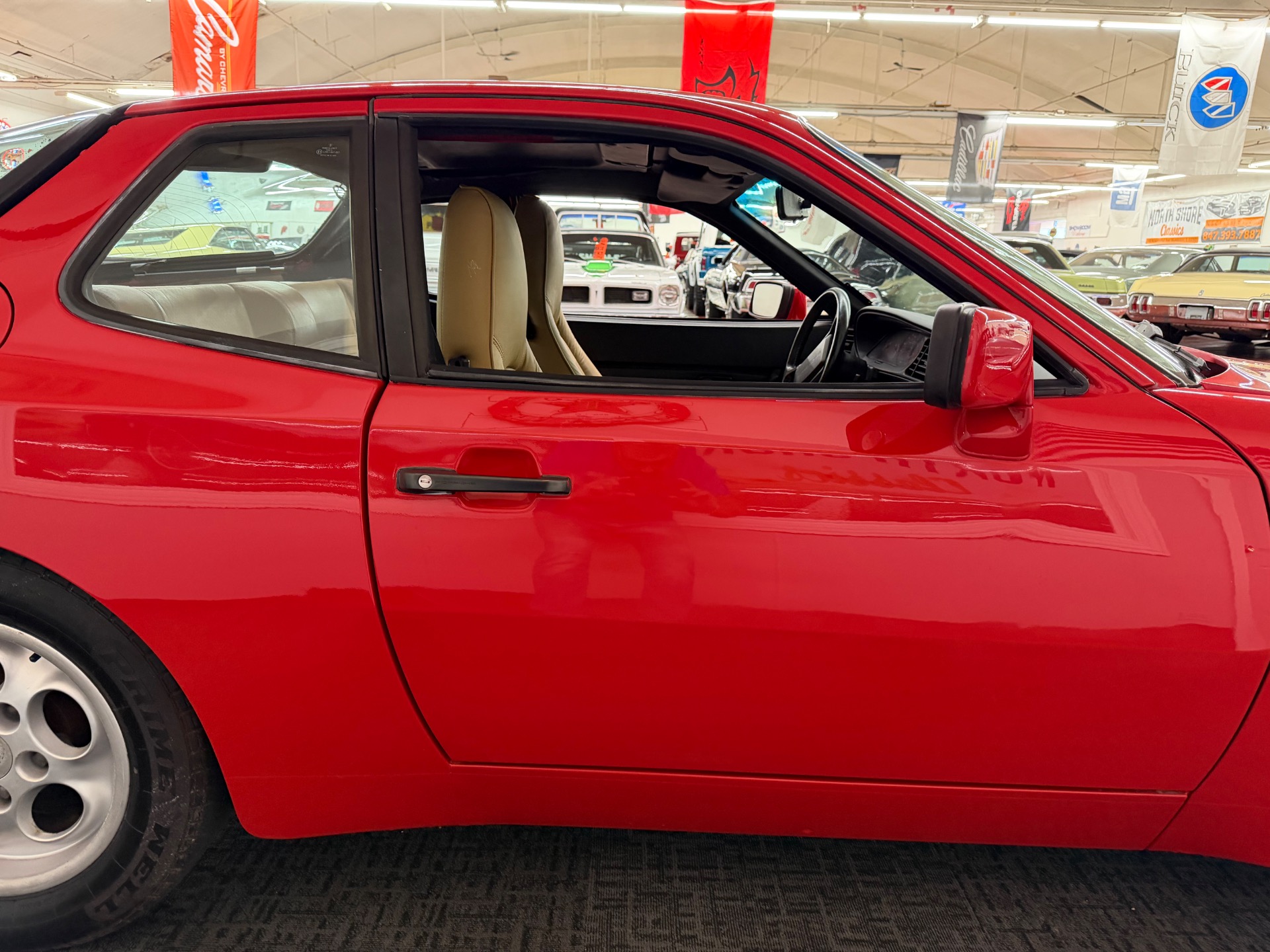 1986 Porsche 944 25