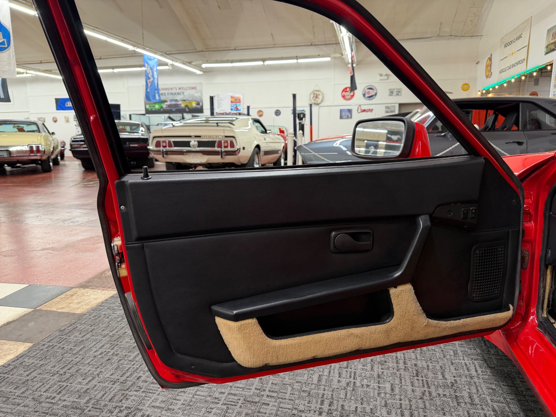 1986 Porsche 944 36