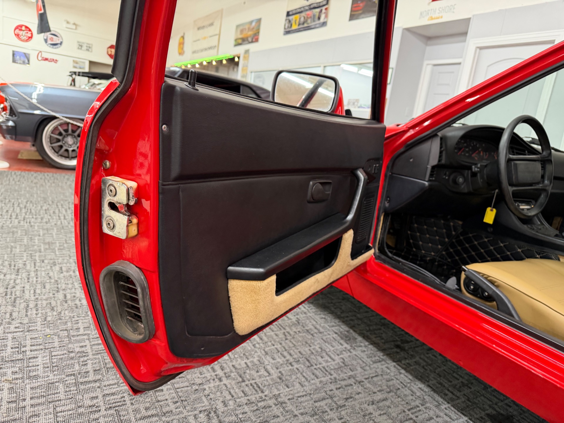 1986 Porsche 944 37