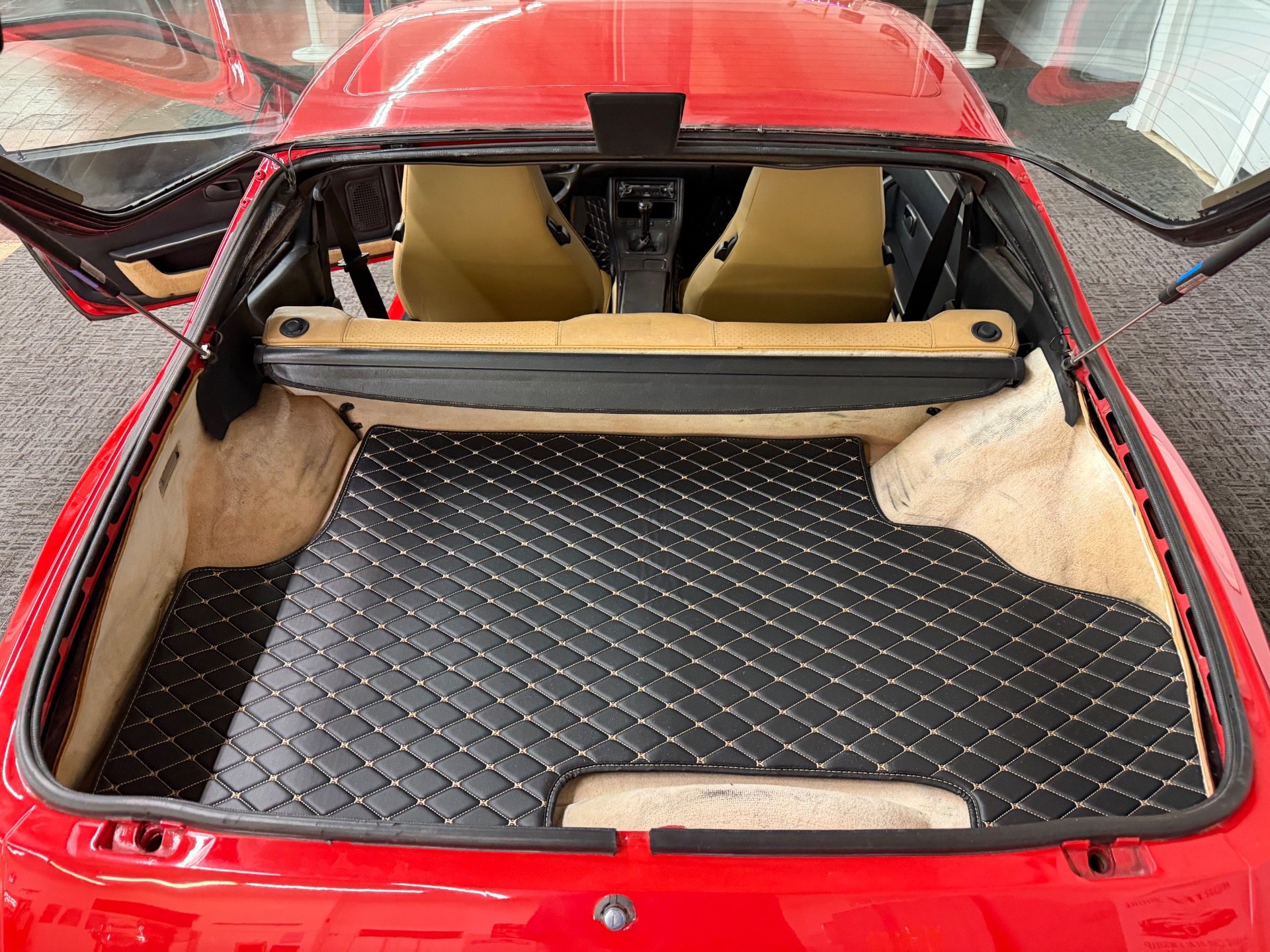 1986 Porsche 944 46