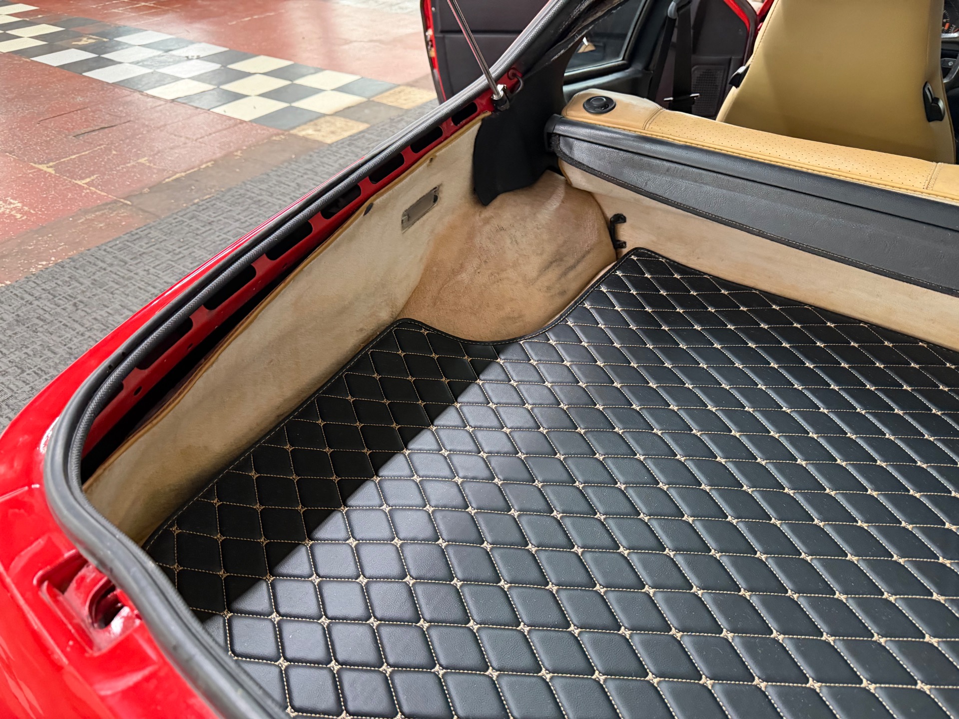 1986 Porsche 944 48