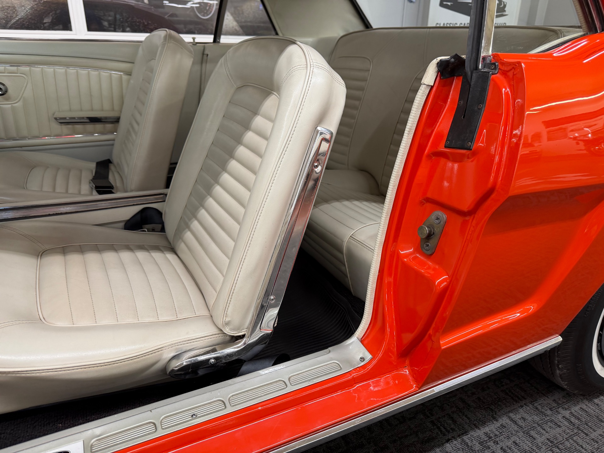 1964 FORD MUSTANG 68
