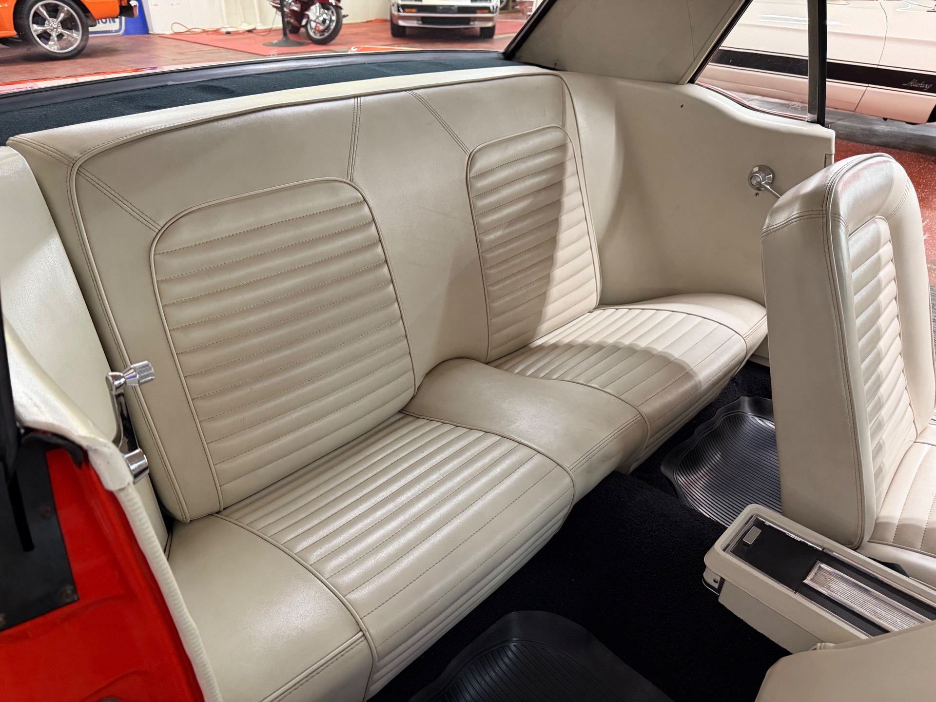 1964 FORD MUSTANG 76