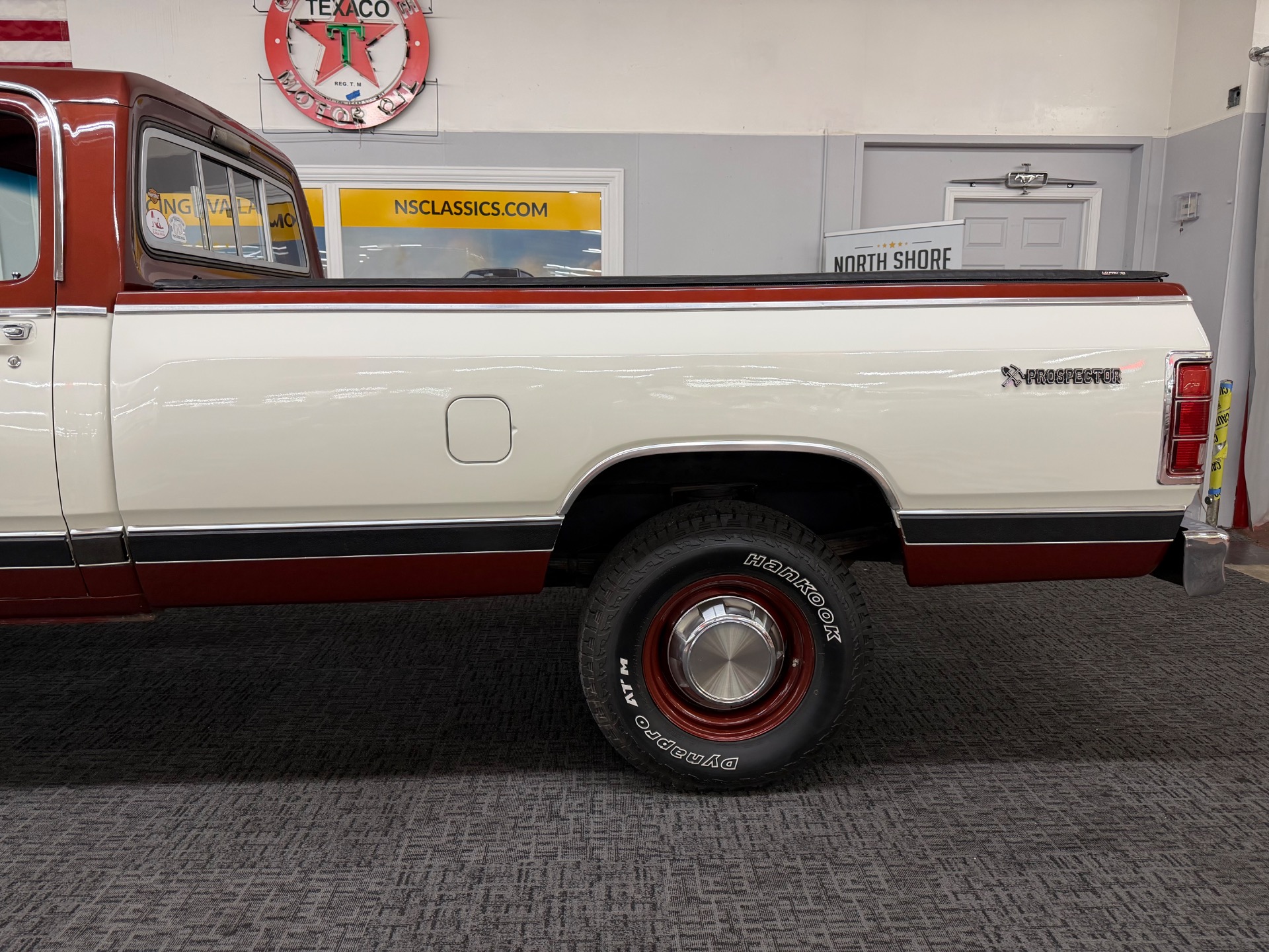 1984 Dodge RAM 350 21