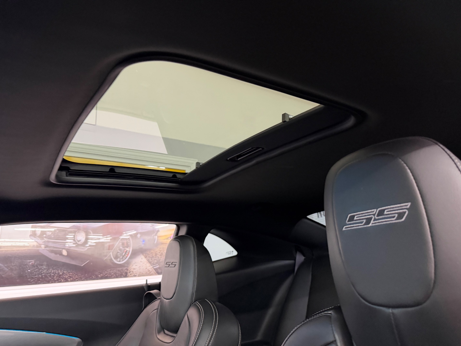 2011 Chevrolet Camaro 64