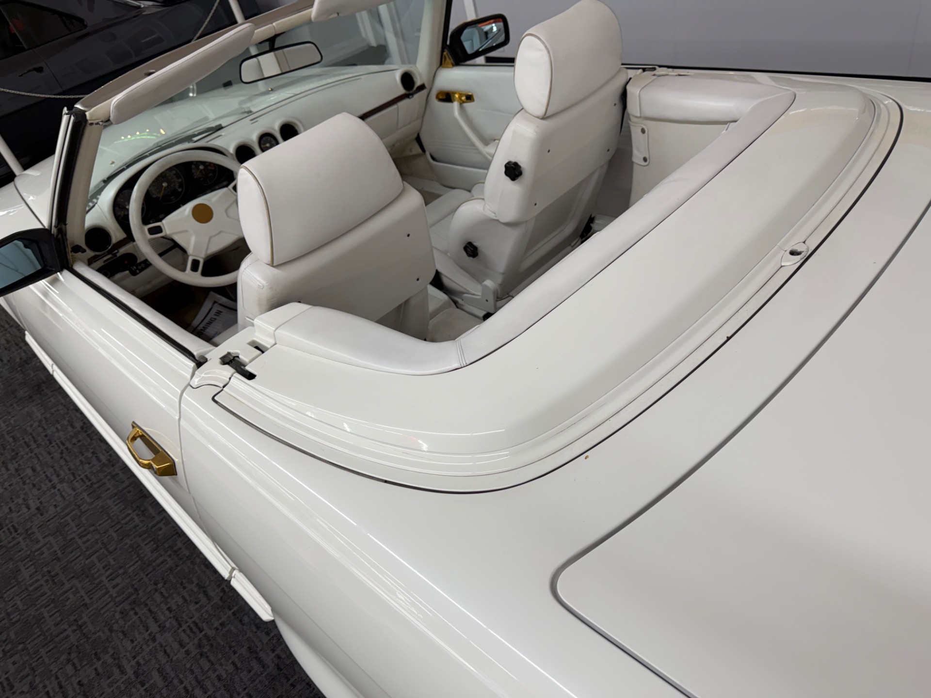 Used 1985 MERCEDES 500SL CUSTOM FACTORY ORDERED TRIPLE WHITE-2 OWNER-ORIGINAL MILES-SEE VIDEO | Mundelein, IL
