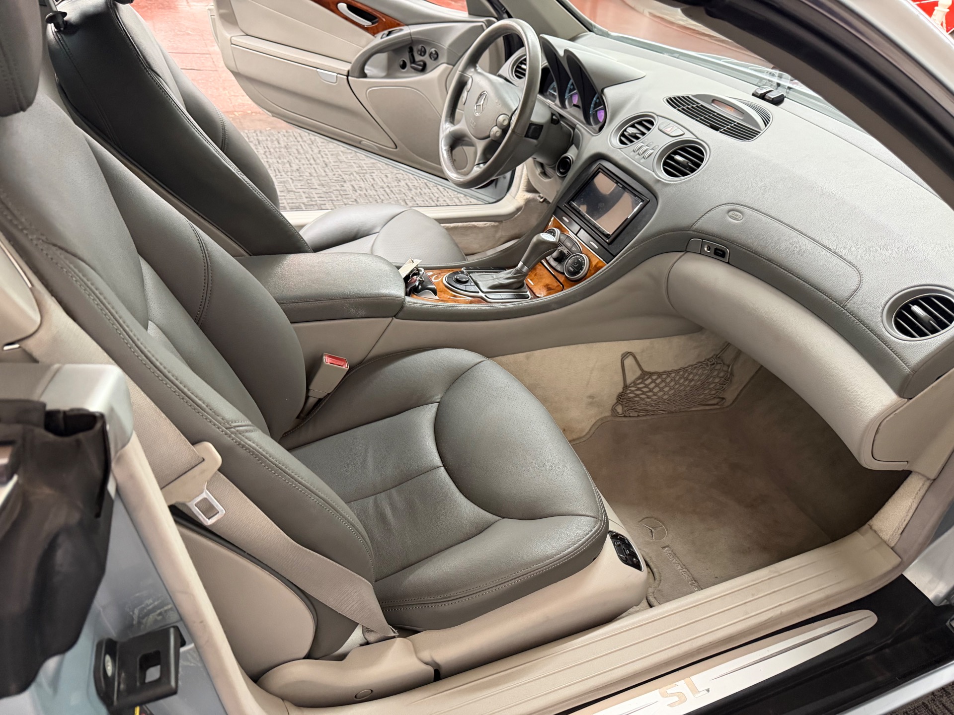 Used 2005 Mercedes-Benz SL-Class SL 500-HARTOP CONVT-TOP DOWN SUMMER FUN-SEE VIDEO | Mundelein, IL