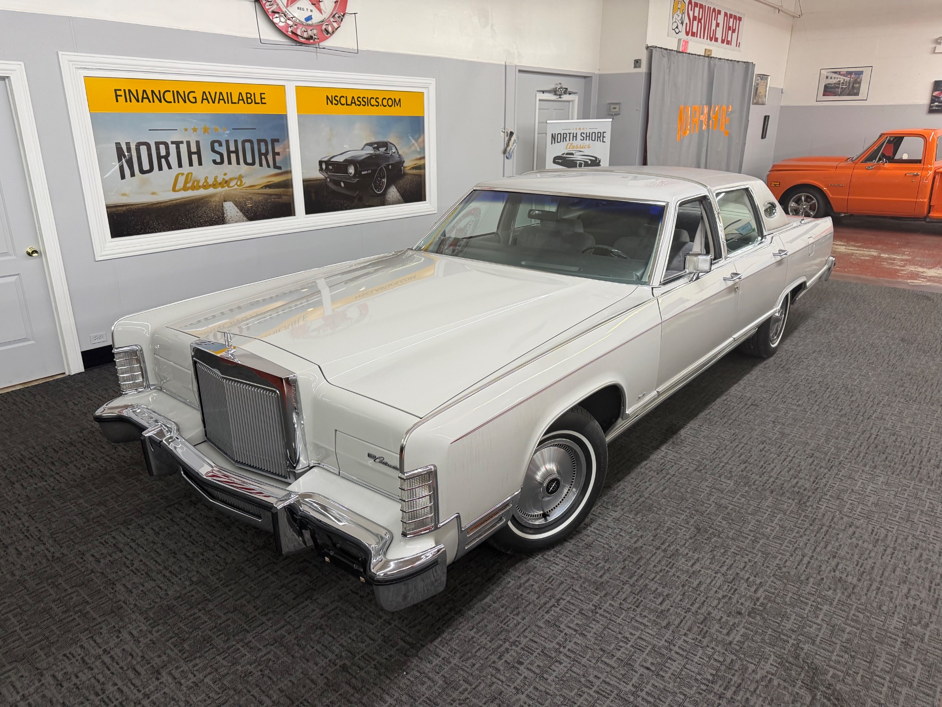 1979 Lincoln Town Car 1