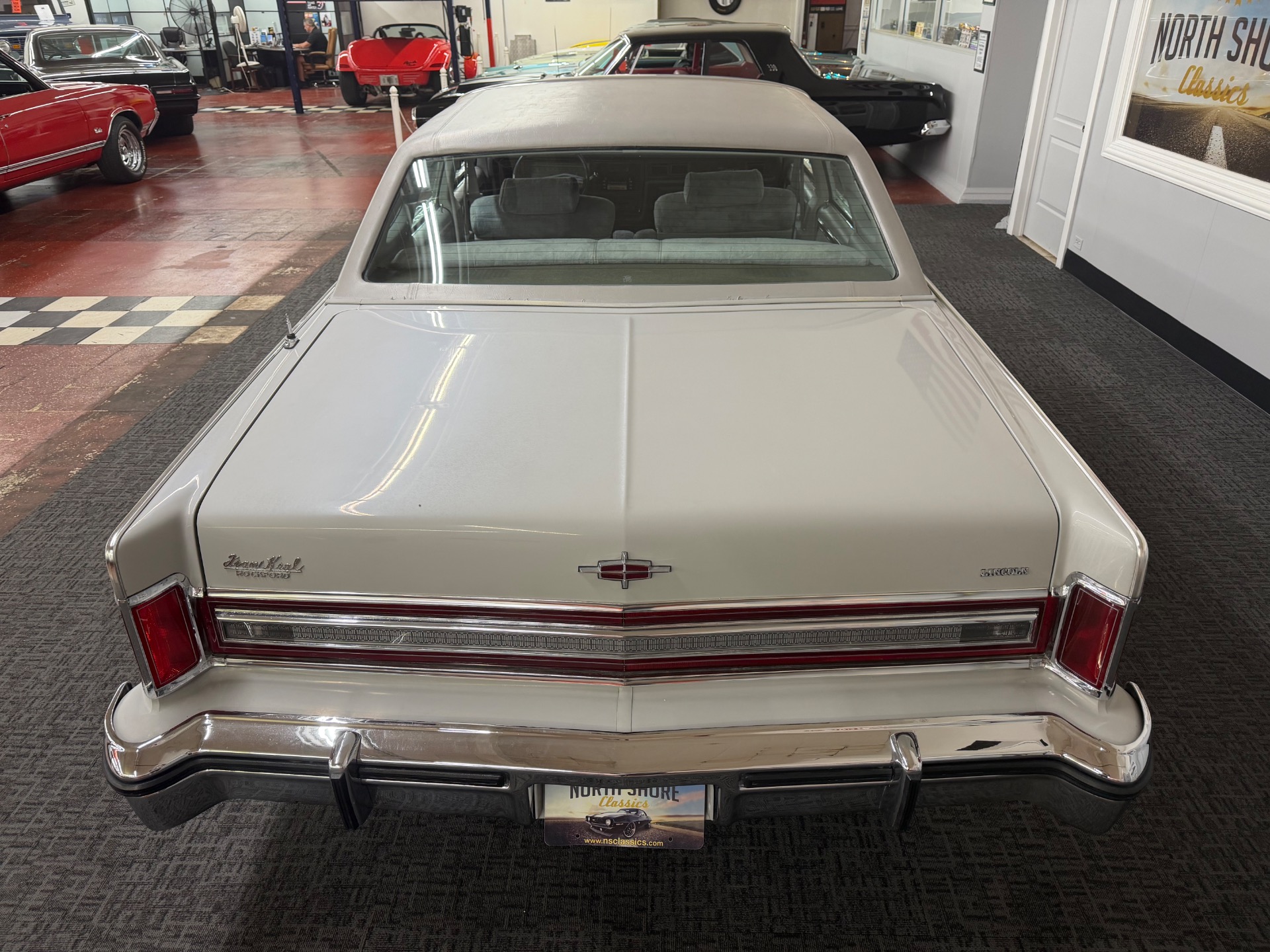 1979 Lincoln Town Car 23