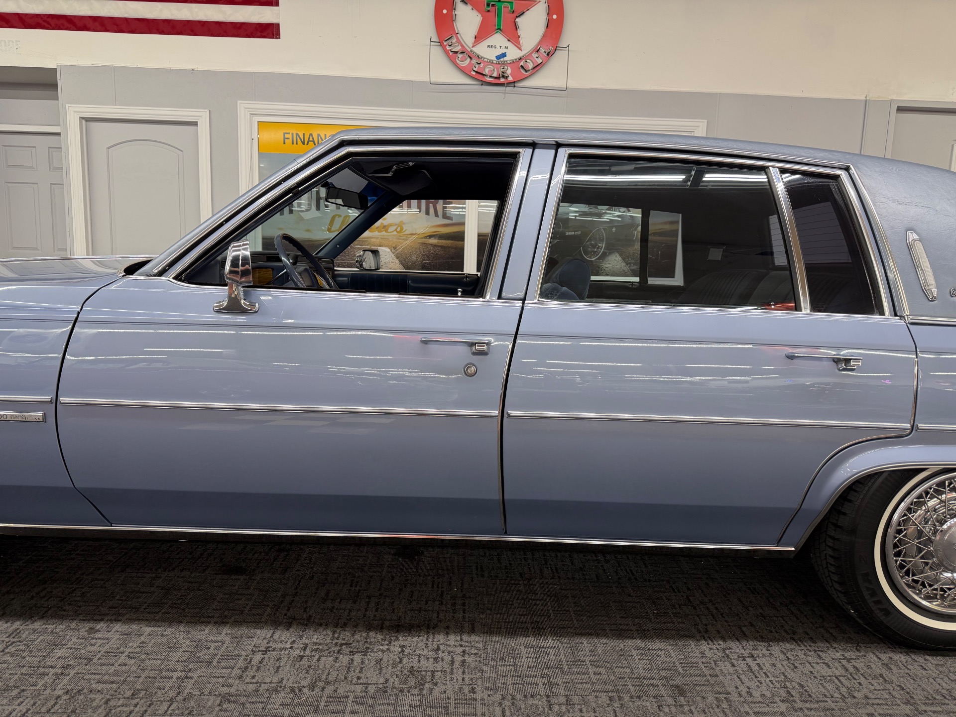 1983 Cadillac DeVille 35