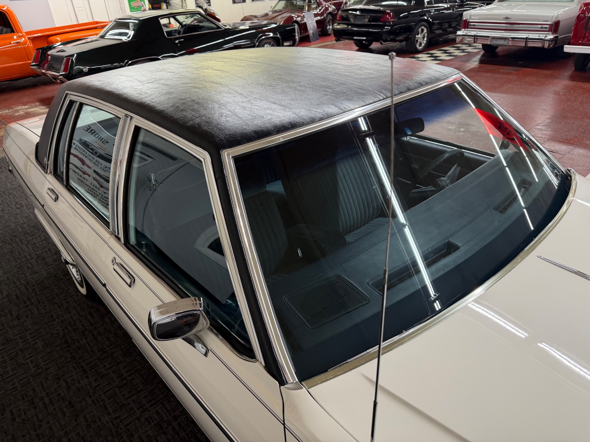 1985 Pontiac Parisienne 19