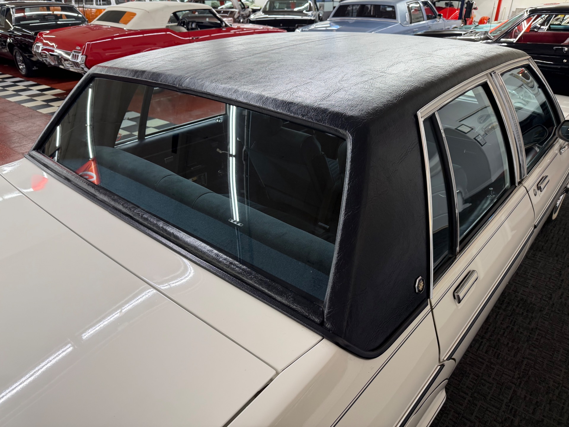 1985 Pontiac Parisienne 29