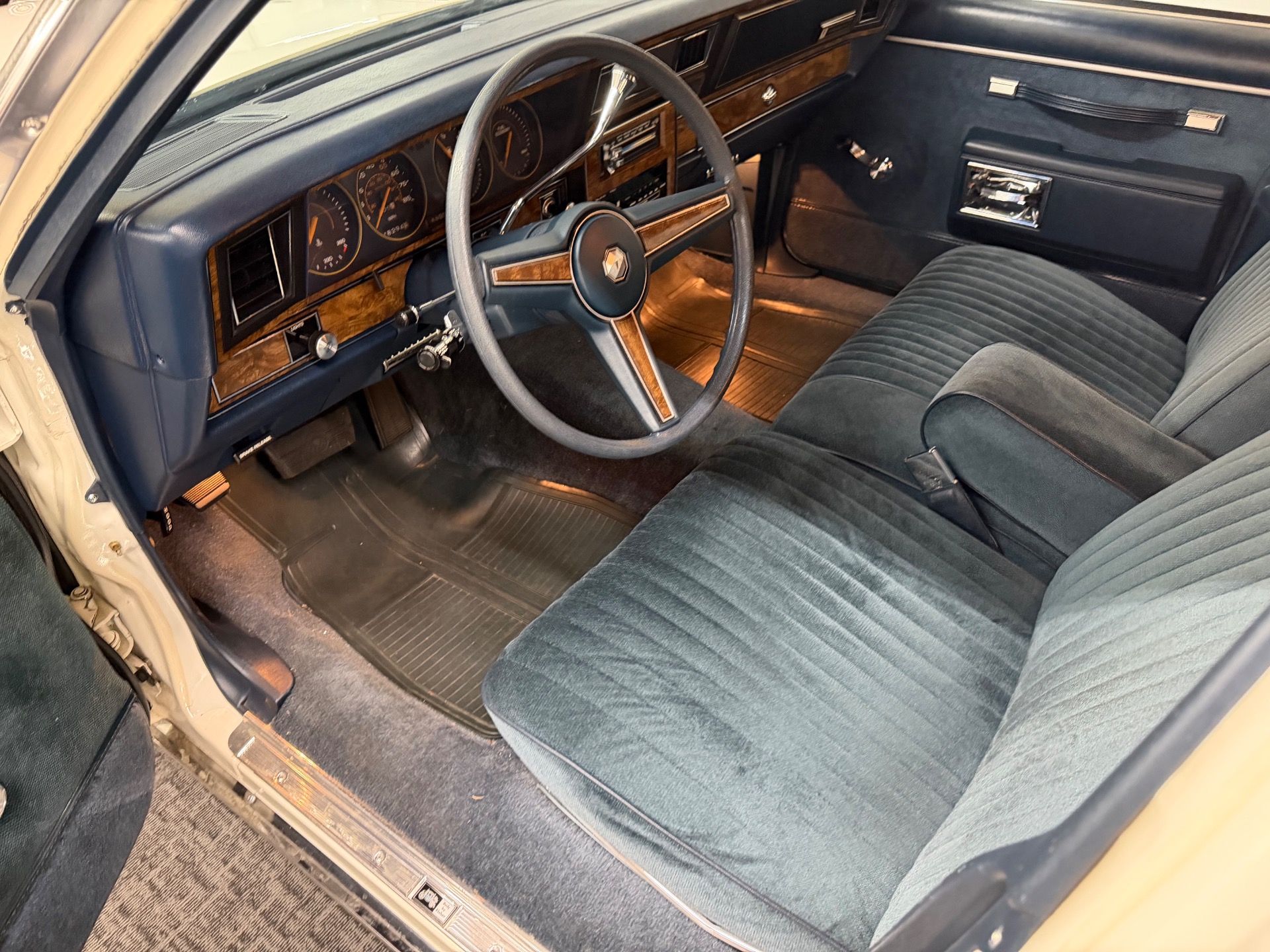 1985 Pontiac Parisienne 31