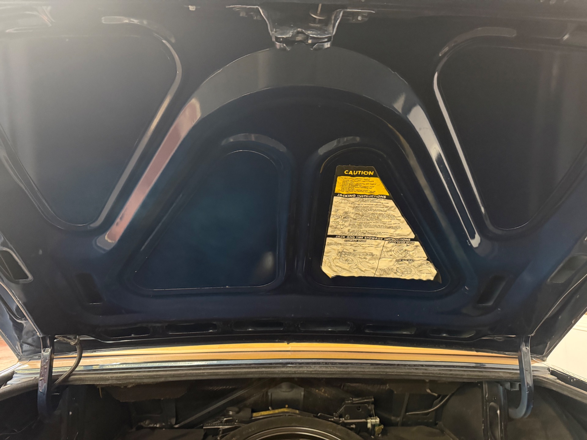 1980 PONTIAC CATALINA 82