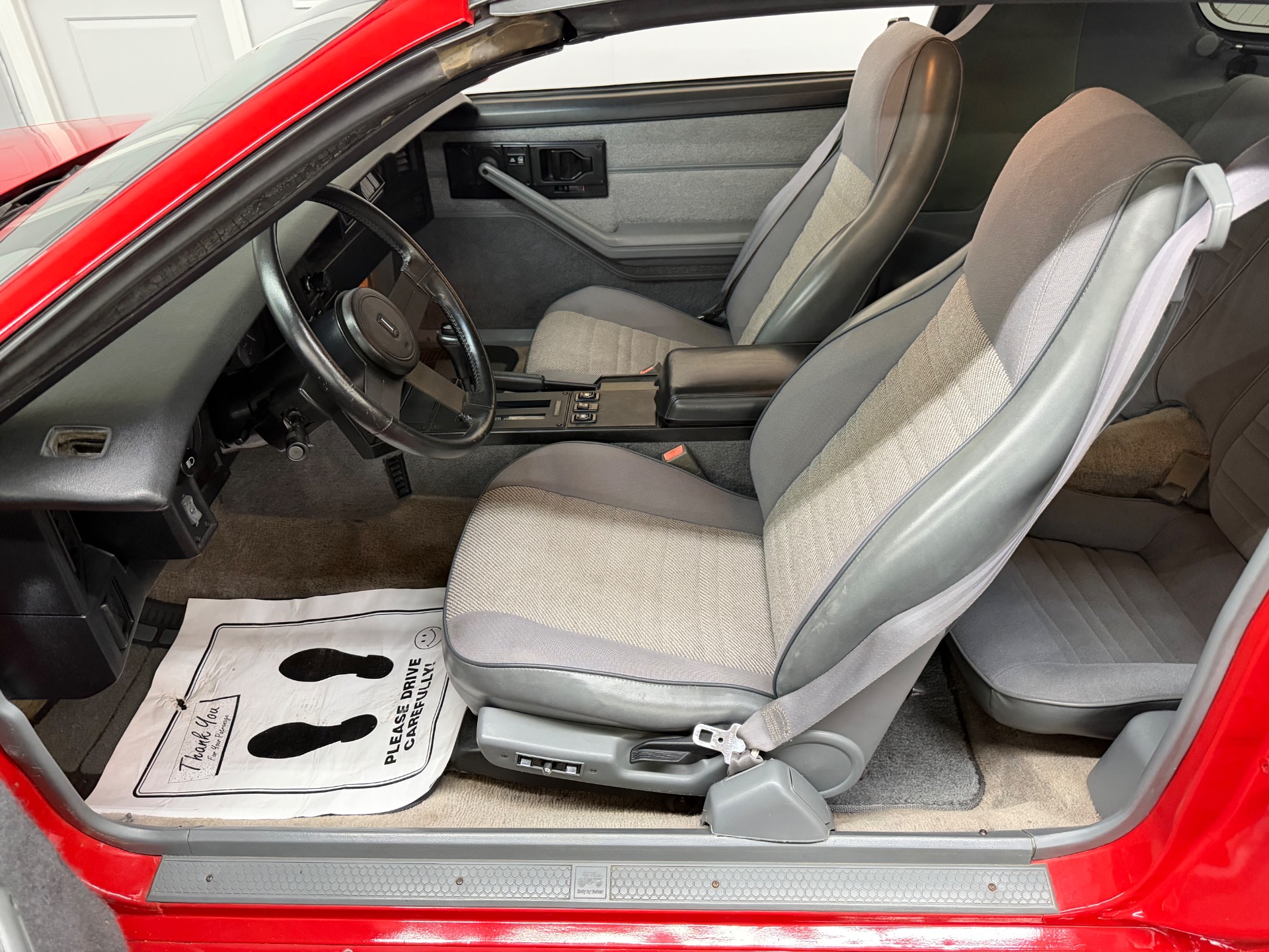 1988 CHEVROLET IROC Z28 30