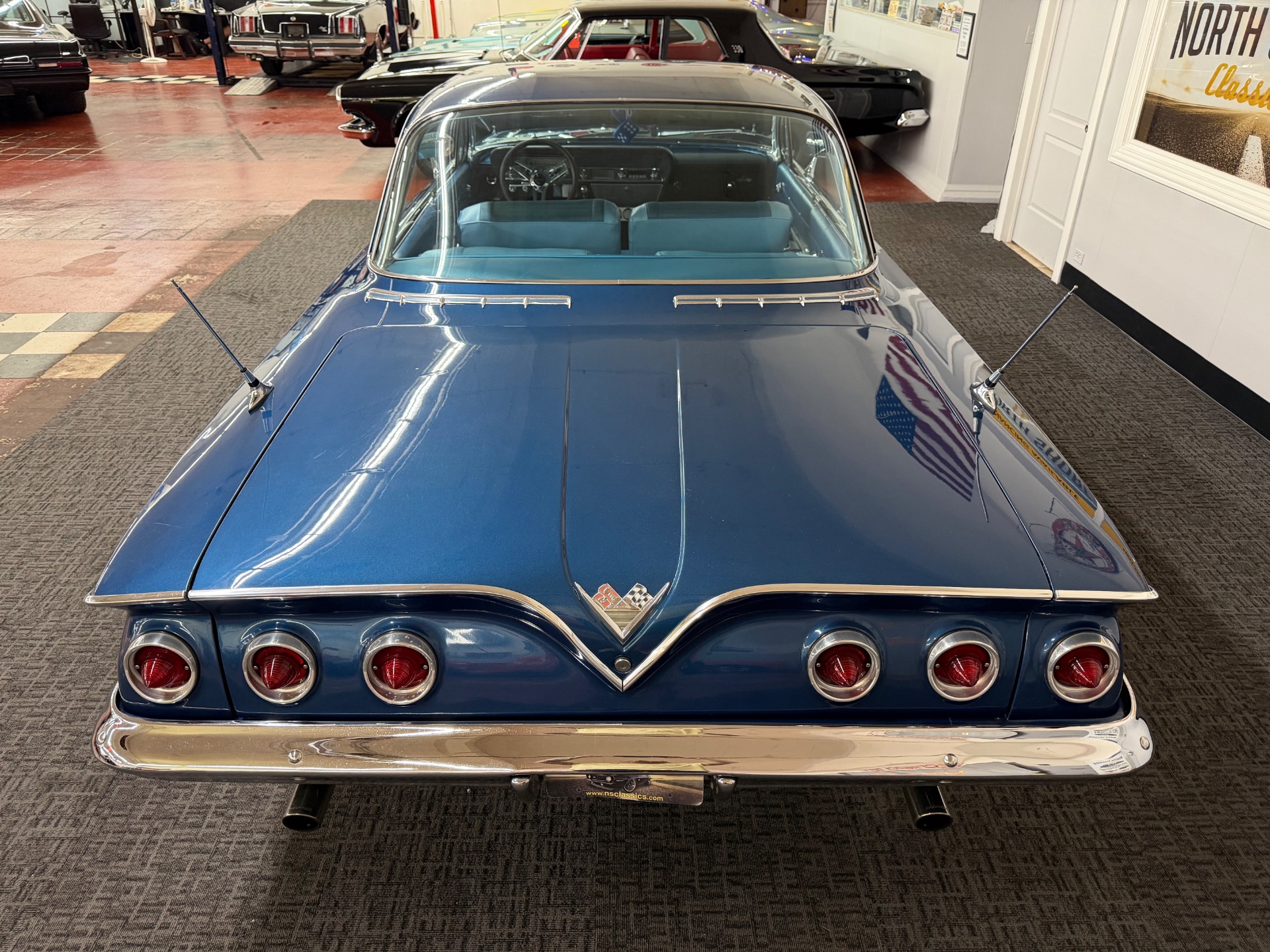 1961 CHEVROLET IMPALA 23