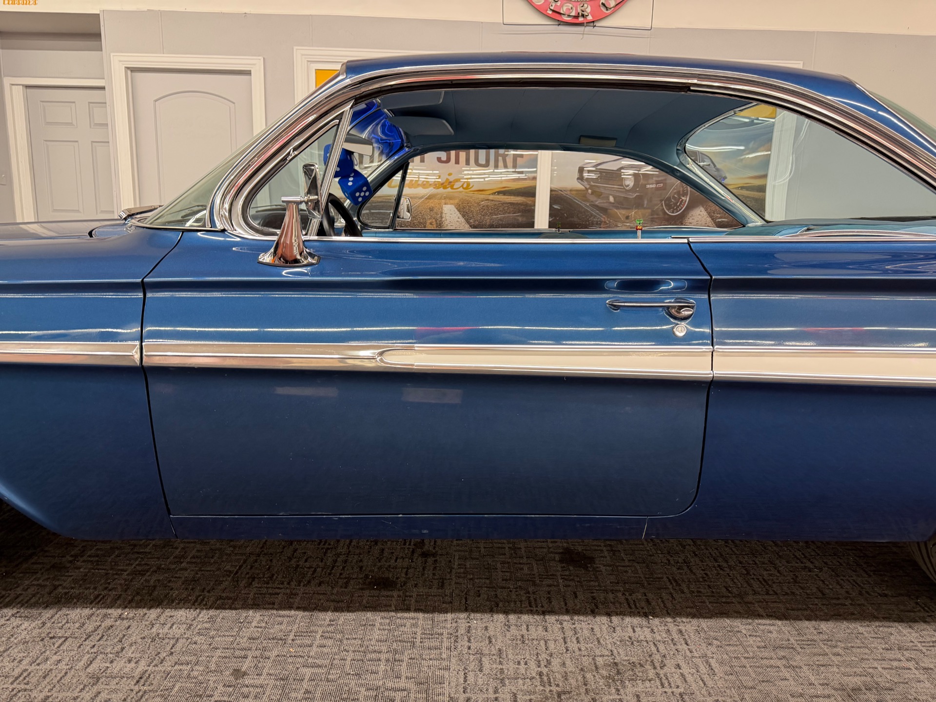 1961 CHEVROLET IMPALA 33