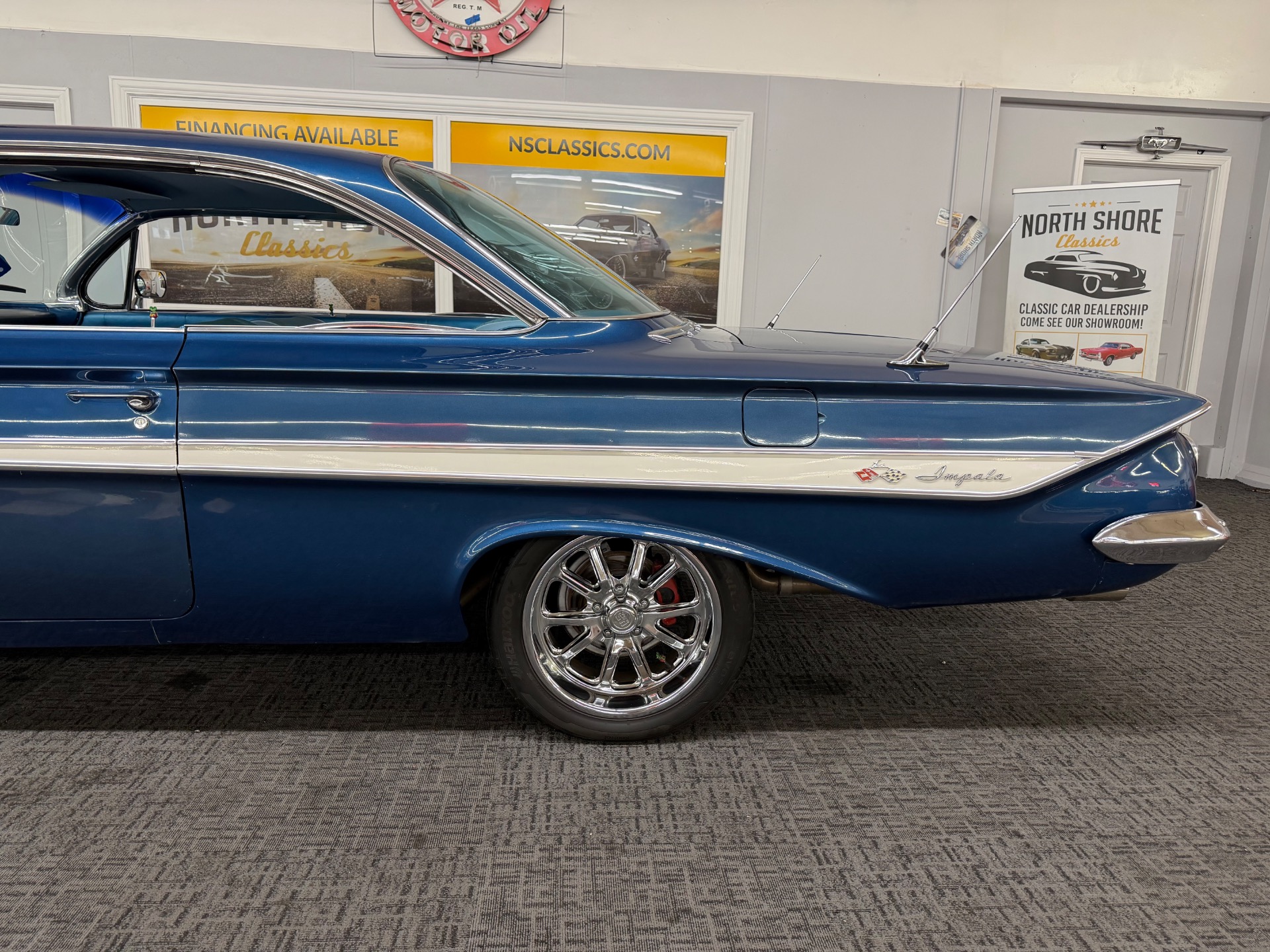 1961 CHEVROLET IMPALA 35