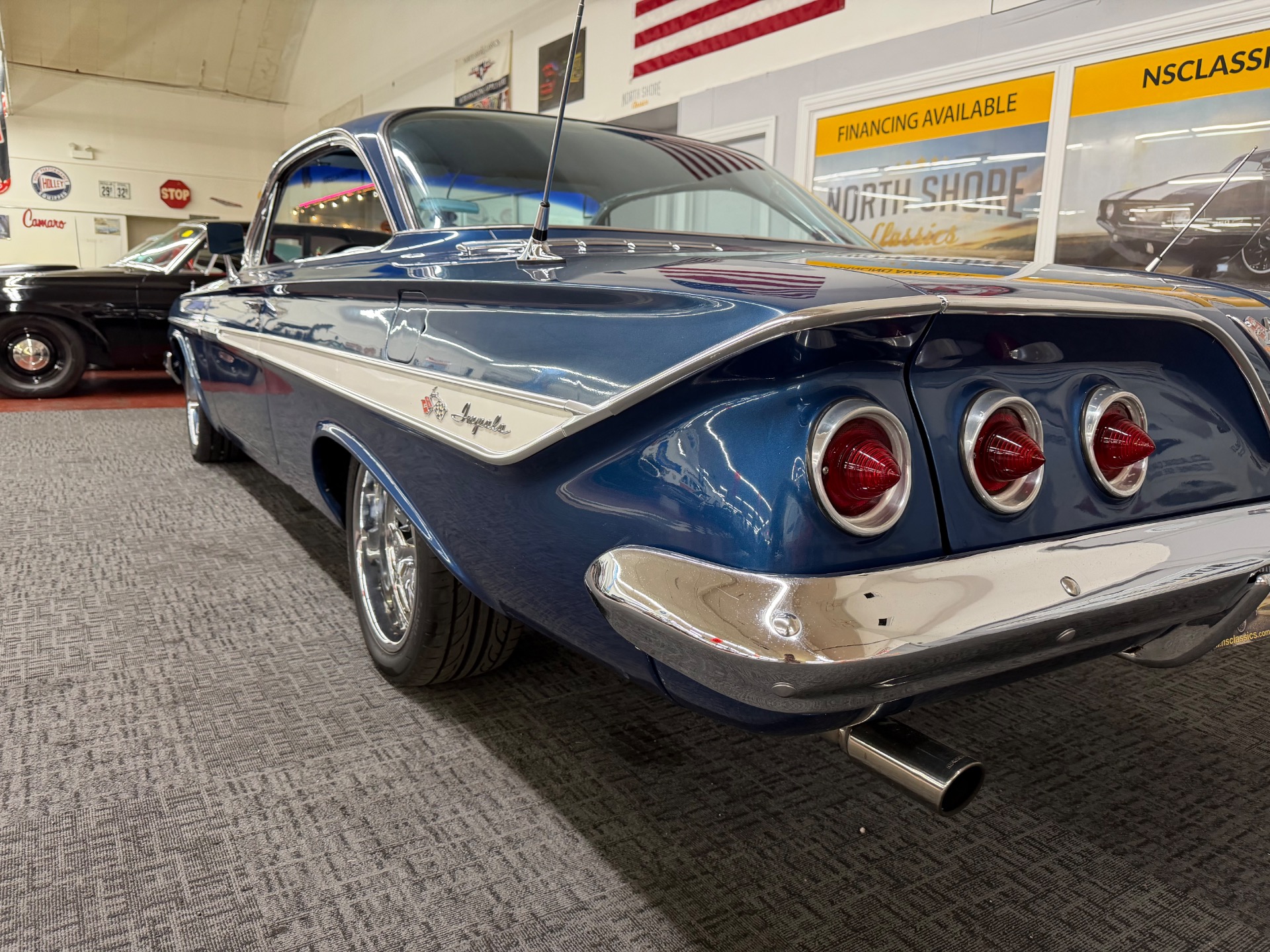 1961 CHEVROLET IMPALA 37