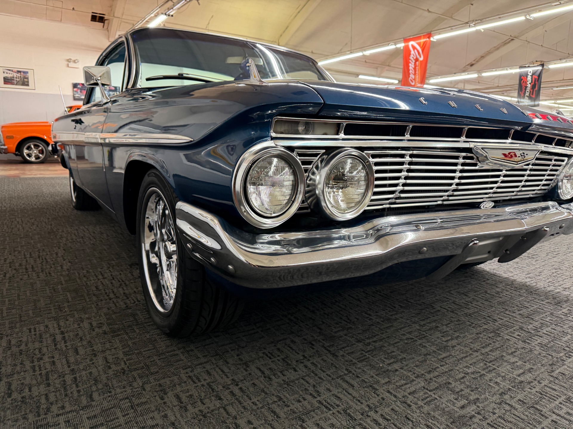 1961 CHEVROLET IMPALA 13