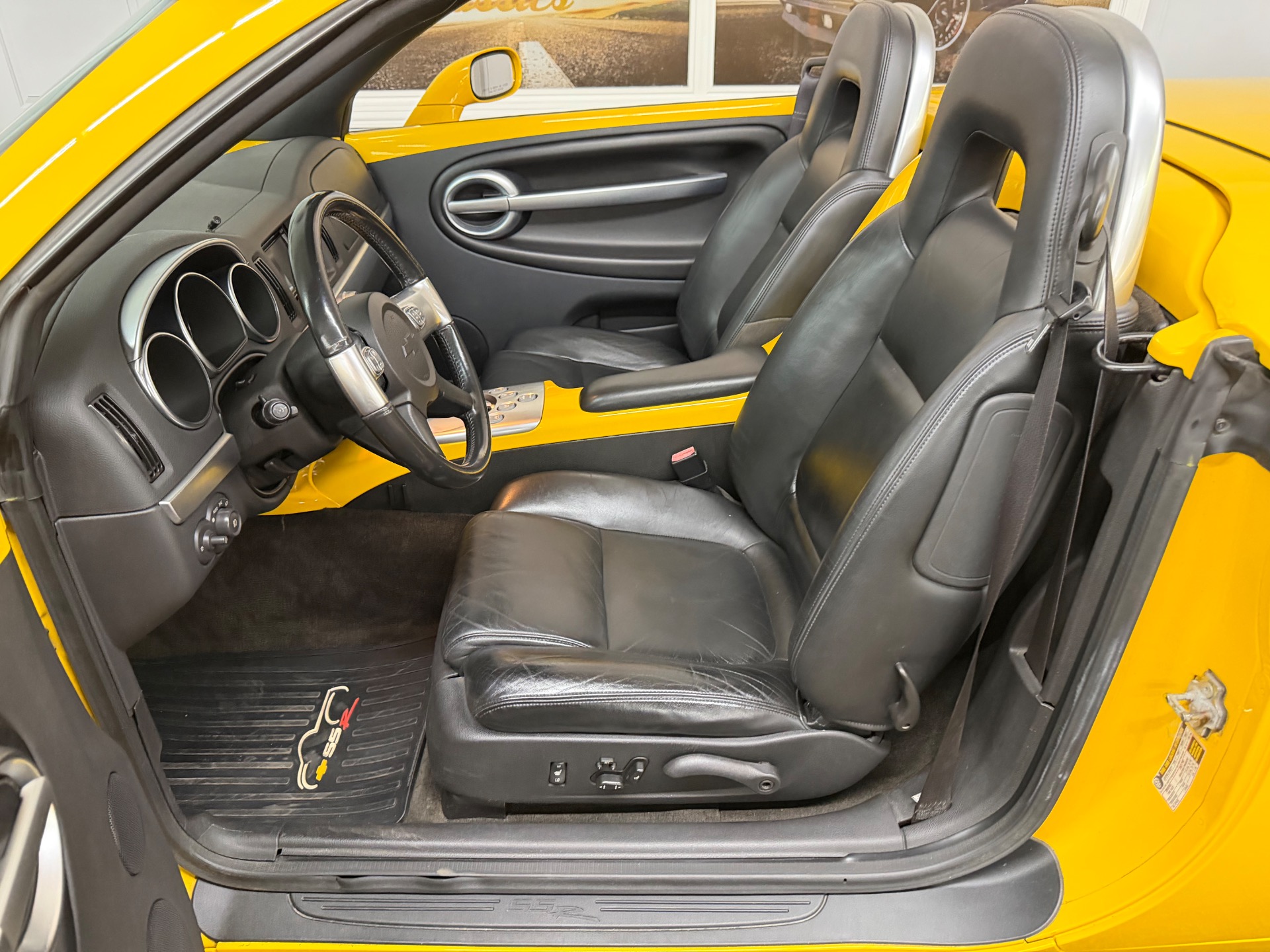 2005 Chevrolet SSR 61