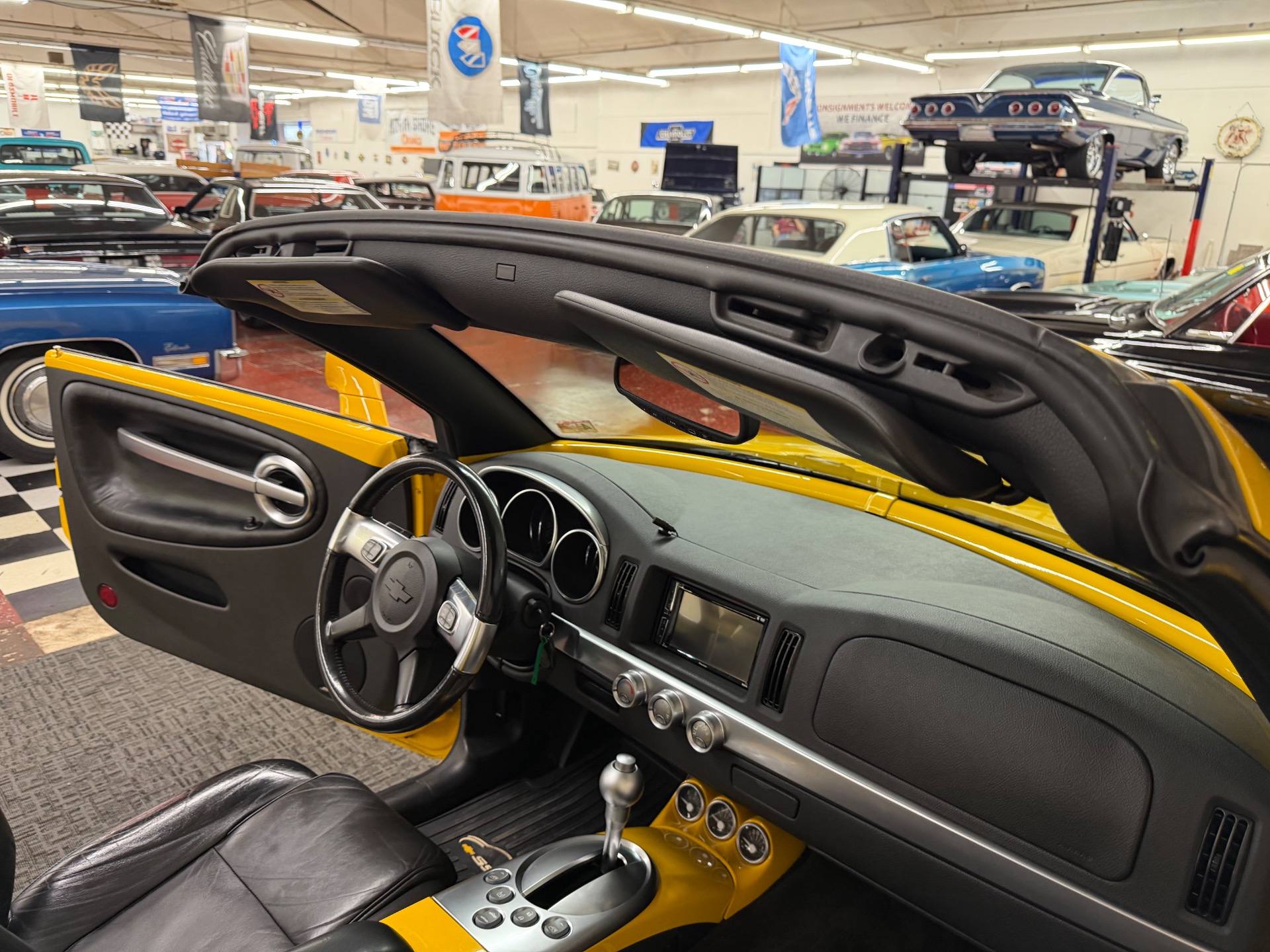 2005 Chevrolet SSR 73