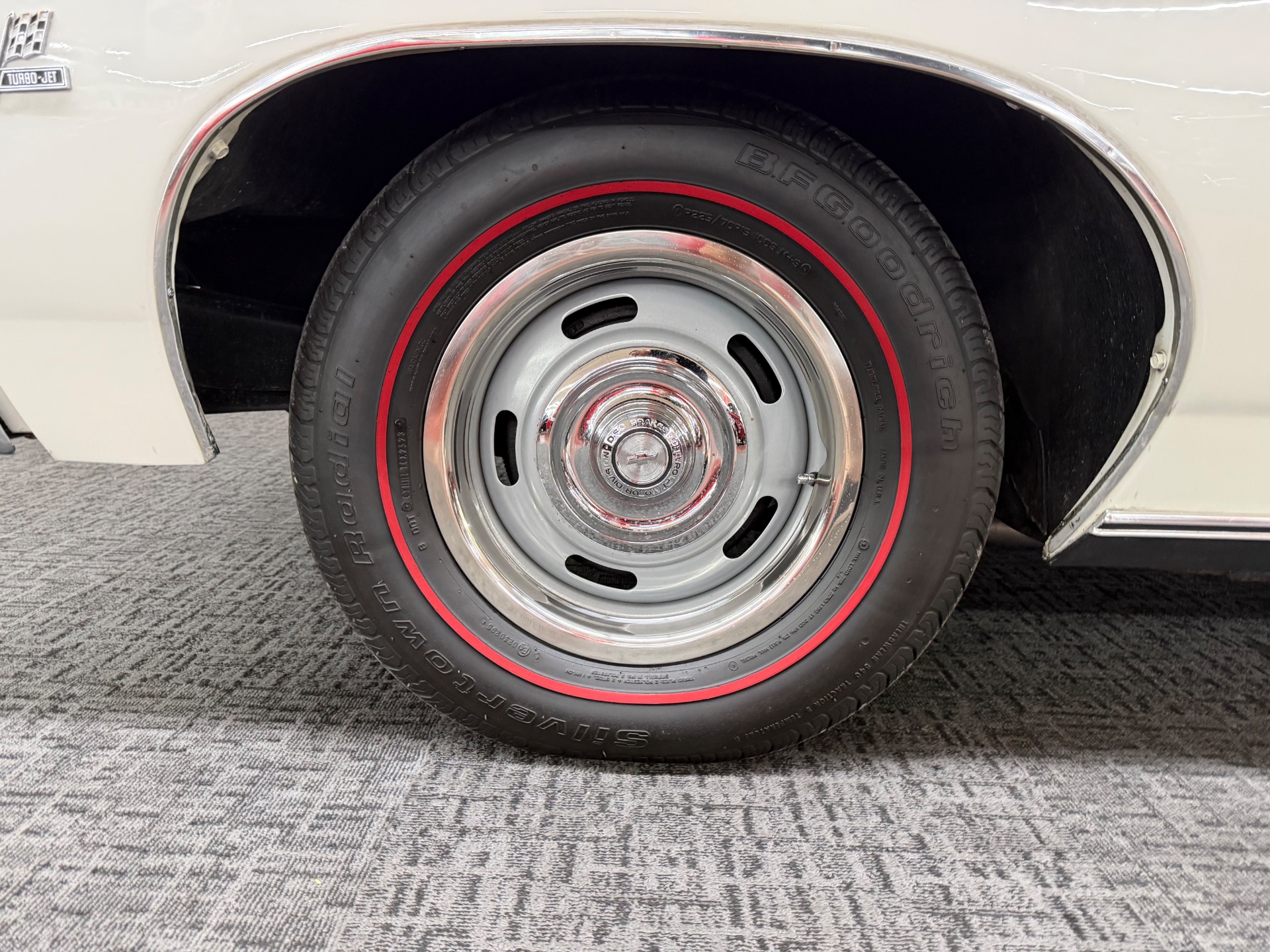 Used 1967 CHEVROLET Impala SS BIG BLOCK-TONS OF FACTORY OPTIONS | Mundelein, IL