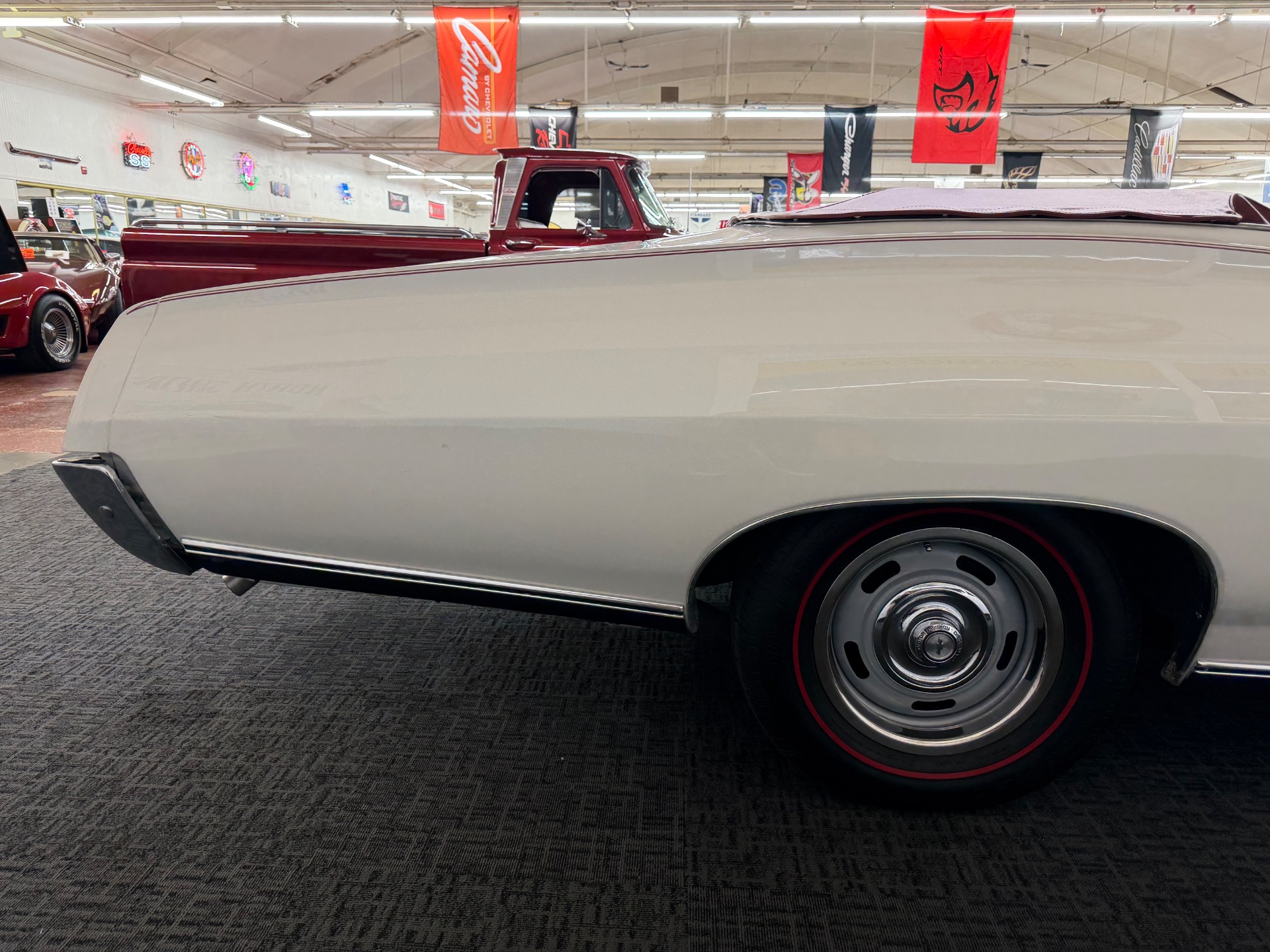 Used 1967 CHEVROLET Impala SS BIG BLOCK-TONS OF FACTORY OPTIONS | Mundelein, IL