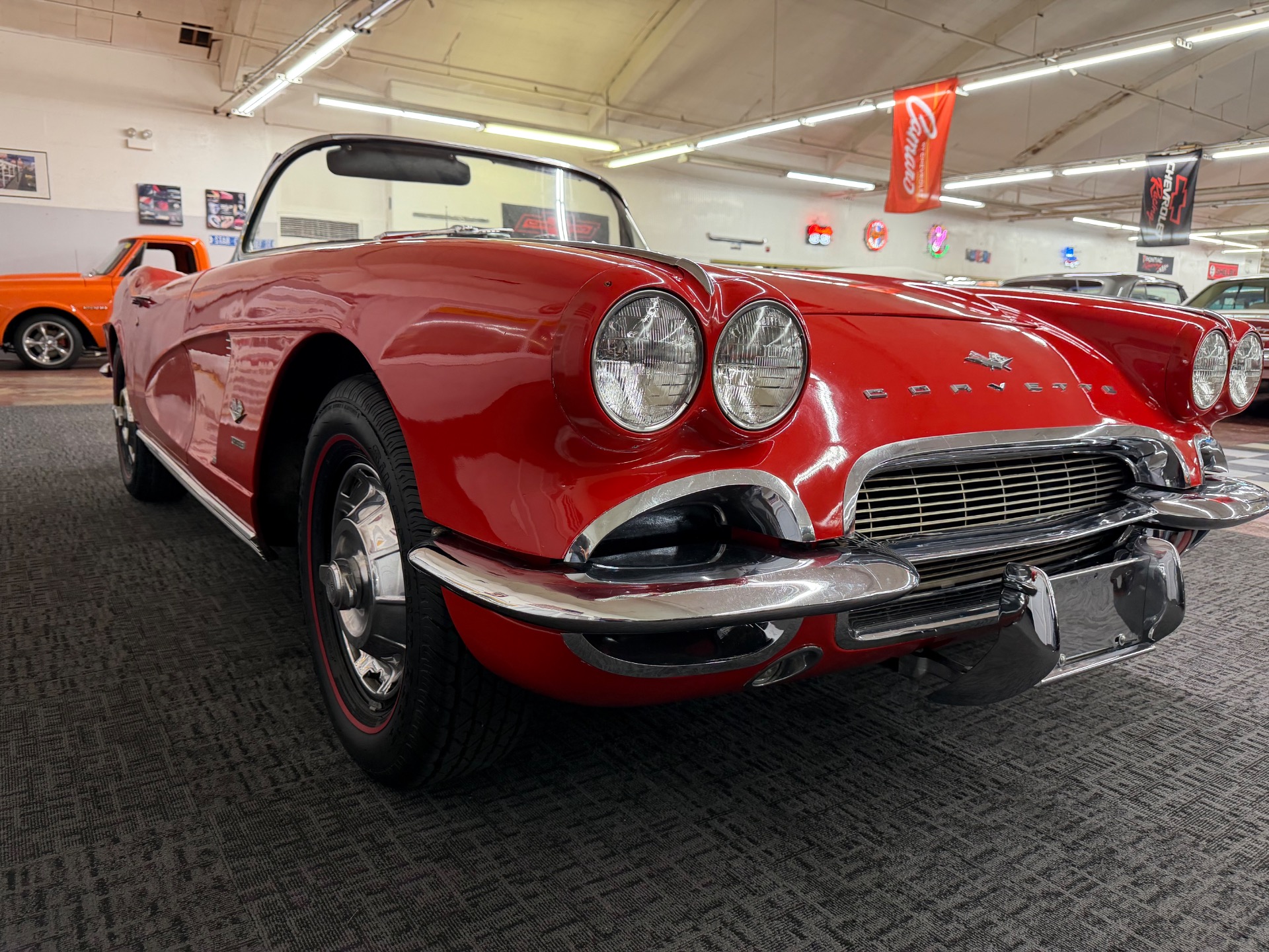 1962 CHEVROLET Corvette 13