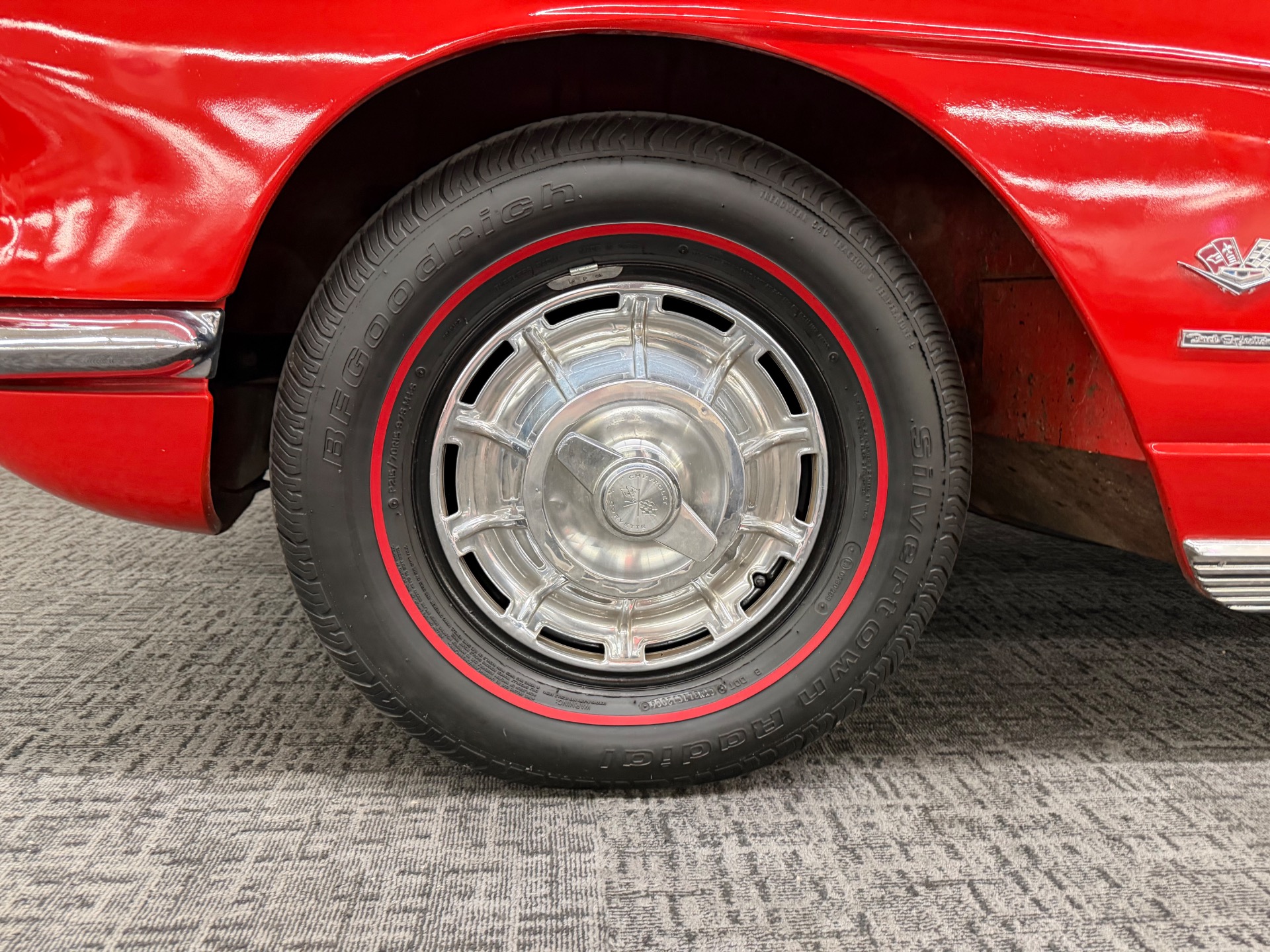 1962 CHEVROLET Corvette 29