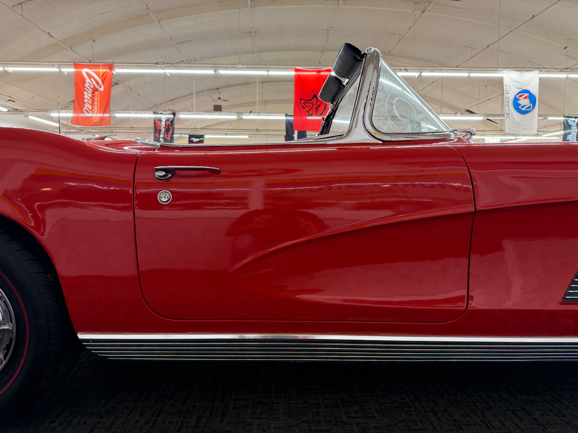 1962 CHEVROLET Corvette 32