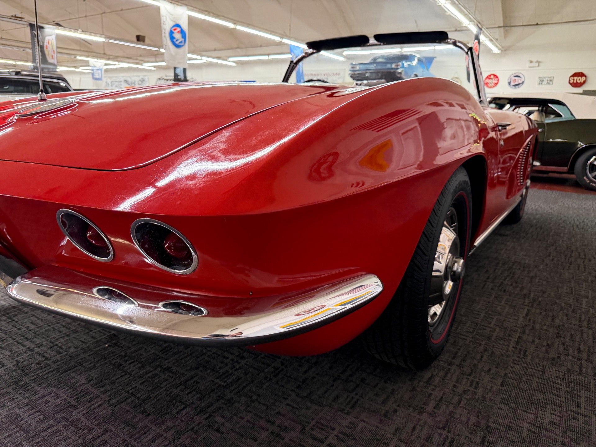 1962 CHEVROLET Corvette 34
