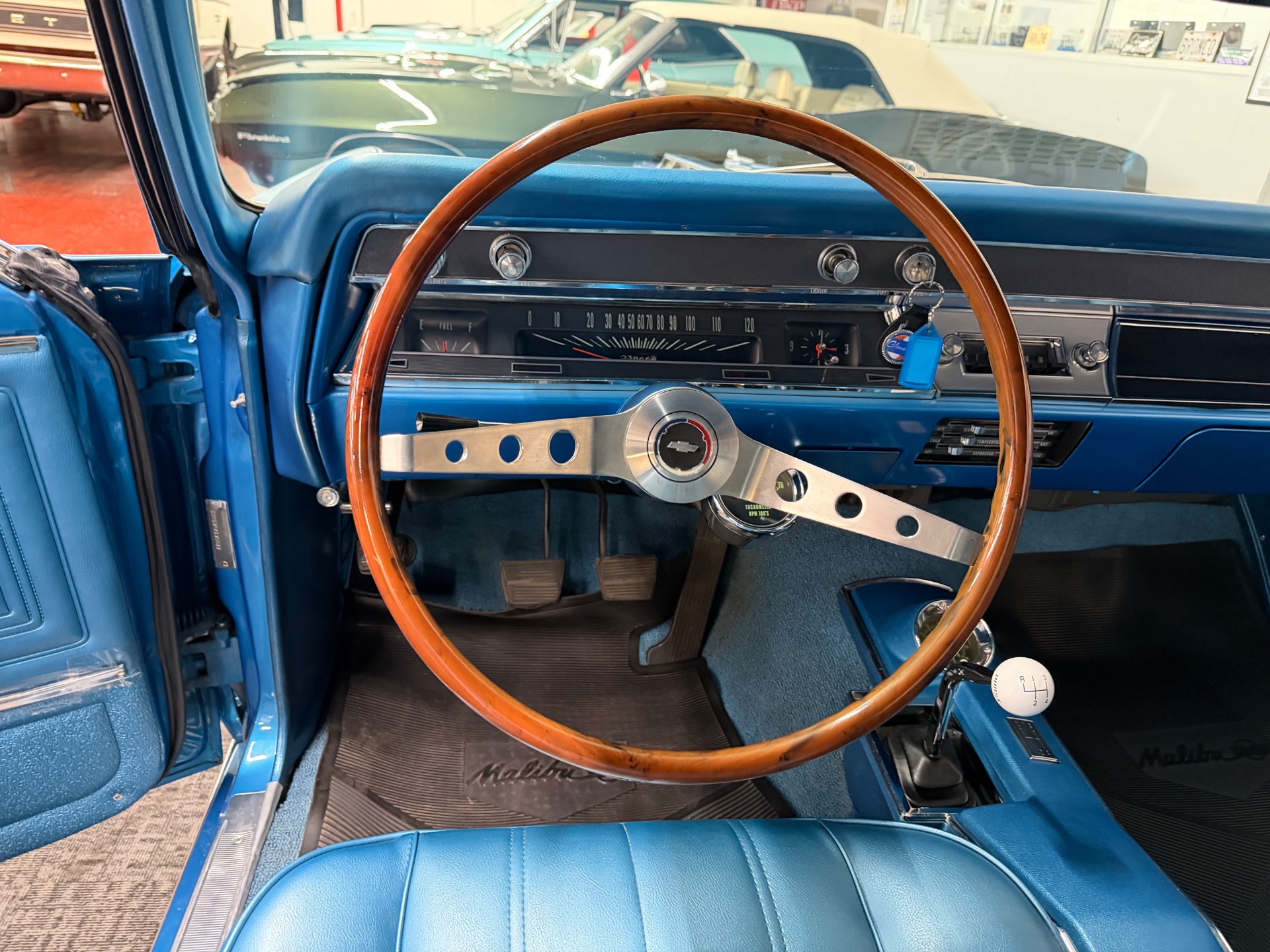 1966 CHEVROLET Chevelle 32