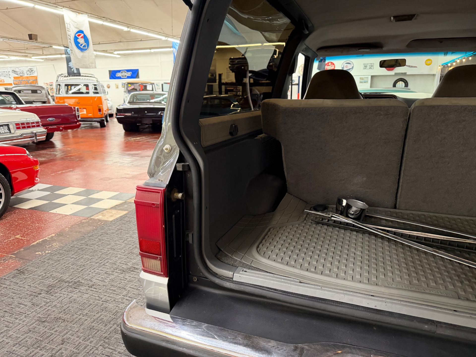 1989 Ford Bronco II 34