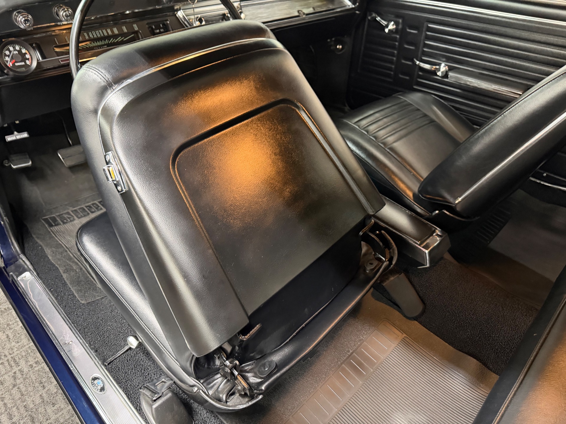 1967 CHEVROLET Chevelle 37