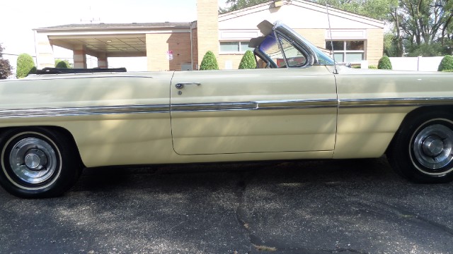 Used 1962 Pontiac Bonneville NEW LOWER PRICE-RARE NUMBERS MATCHING-Great Driving Car-SEE VIDEO | Mundelein, IL