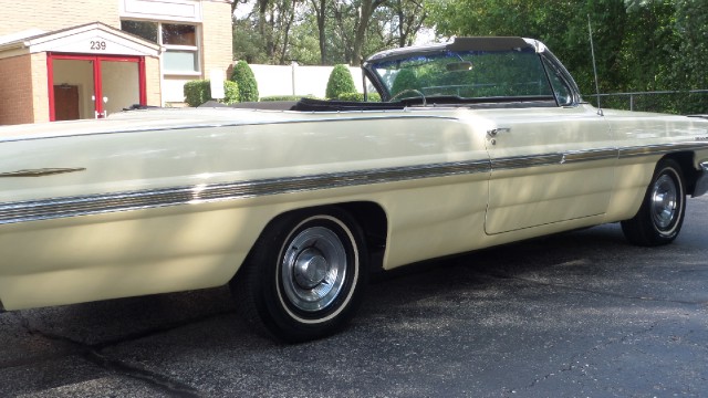 Used 1962 Pontiac Bonneville NEW LOWER PRICE-RARE NUMBERS MATCHING-Great Driving Car-SEE VIDEO | Mundelein, IL