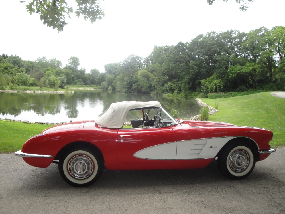 Used 1960 Chevrolet Corvette Vintage Vette-Same owner 30 years-SEE VIDEO | Mundelein, IL