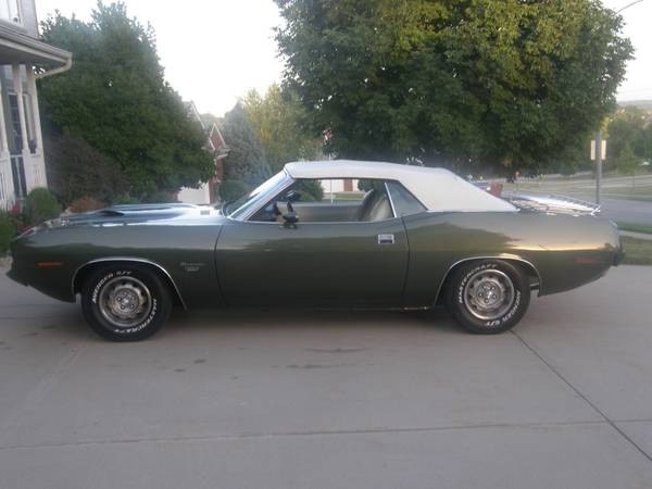 Used 1970 Plymouth Barracuda 1 of 1 BUILT-NUMBERS MATCHING-DEALER DEMO CAR | Mundelein, IL