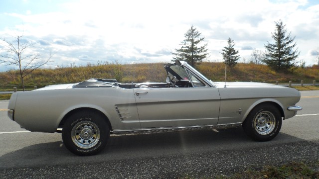 Used 1966 Ford Mustang  | Mundelein, IL