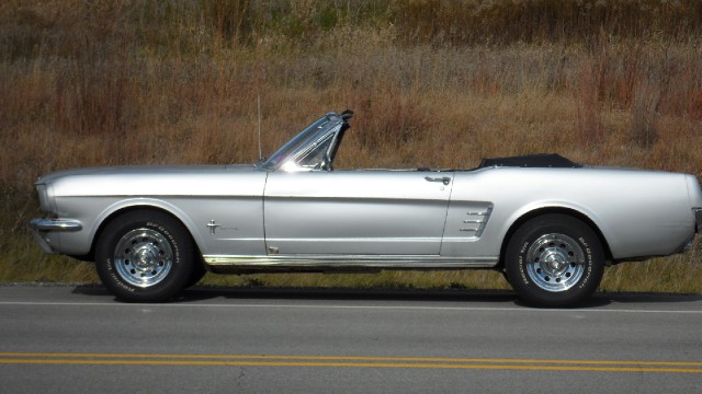 Used 1966 Ford Mustang  | Mundelein, IL