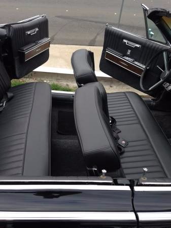 Custom Lincoln Continental Interior