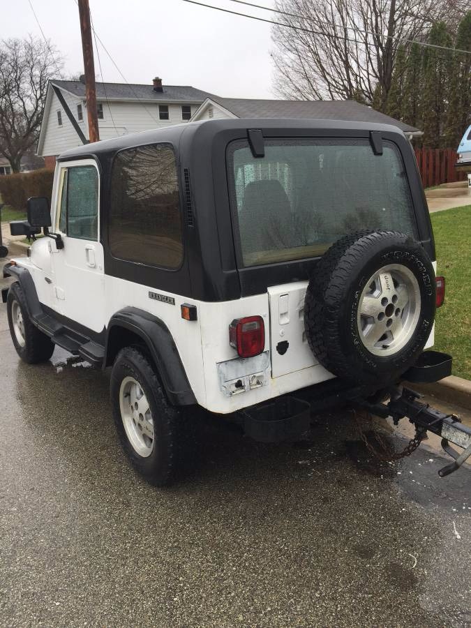 Used 1988 Jeep Wrangler -YJ- 4WD WITH 7FOOT PLOW- For Sale (Sold) | North  Shore Classics Stock #88WIJS