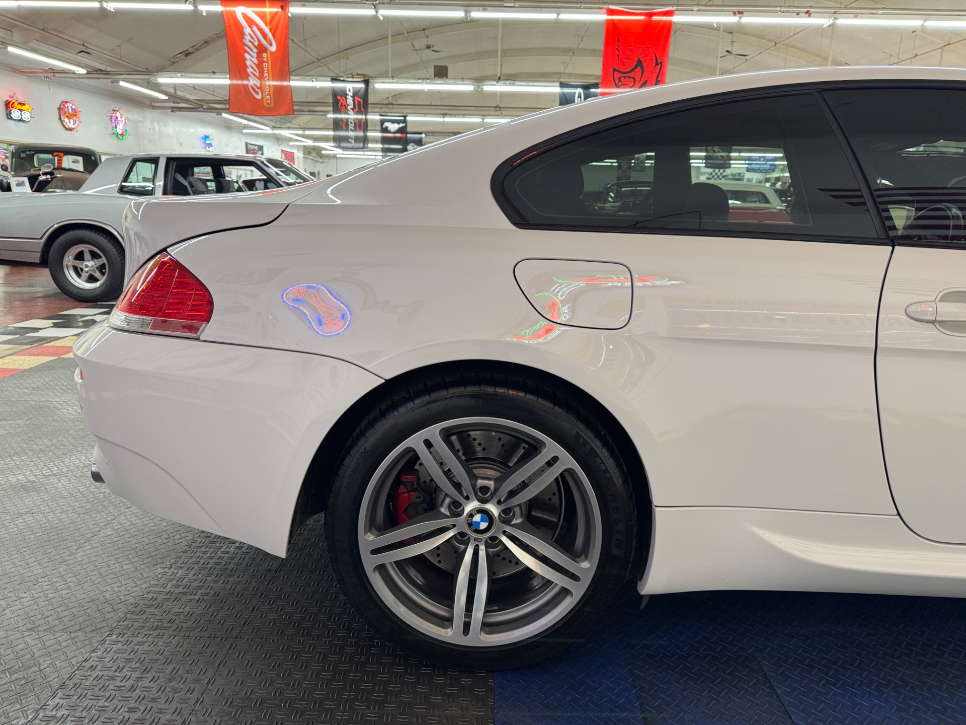 BMW M6 クーペ2007 ホワイト No Reserve: 2007 BMW M6 Coupe 6-Speed for sale on BaT